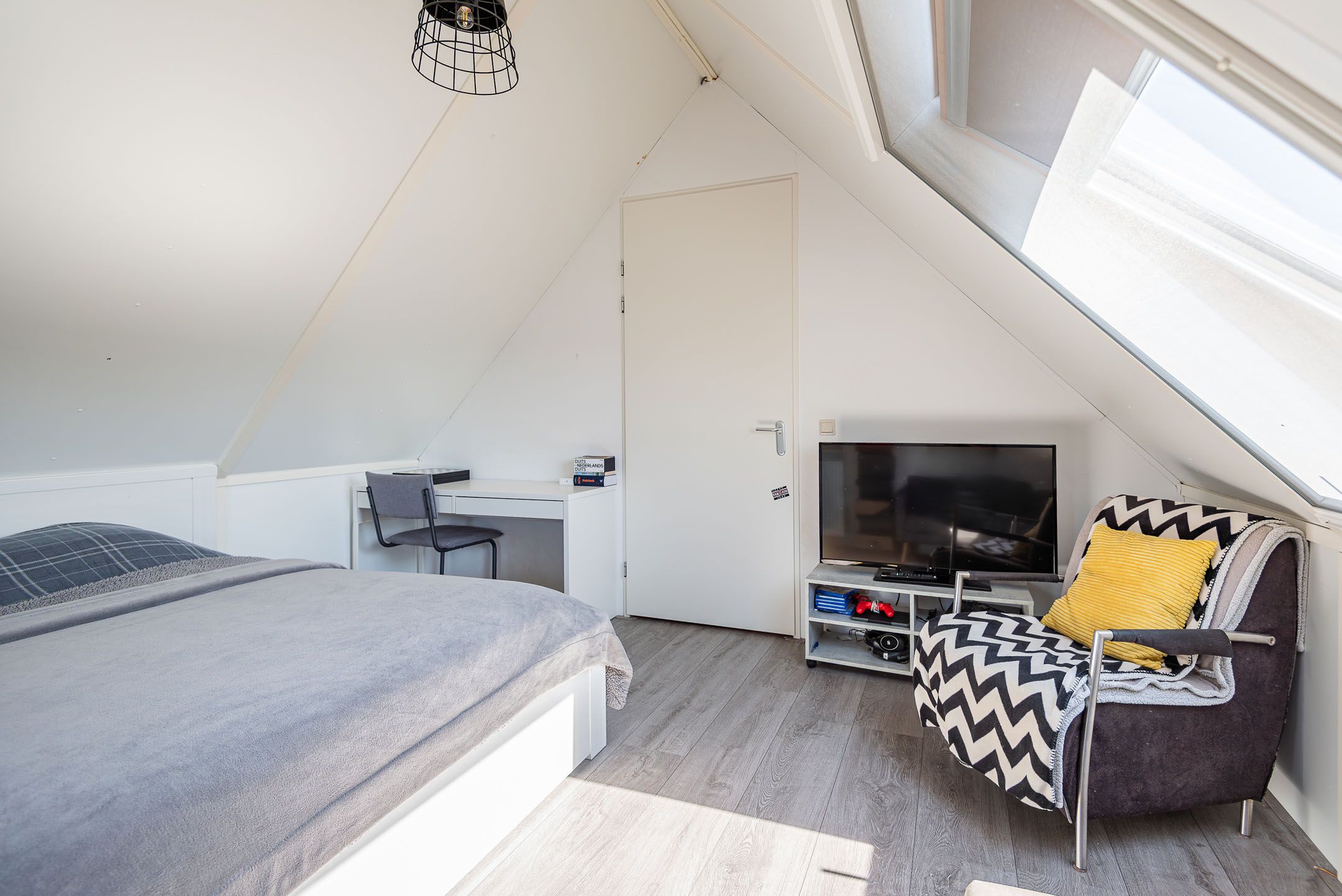 Foto 36 van Herman van Velzenstraat 21