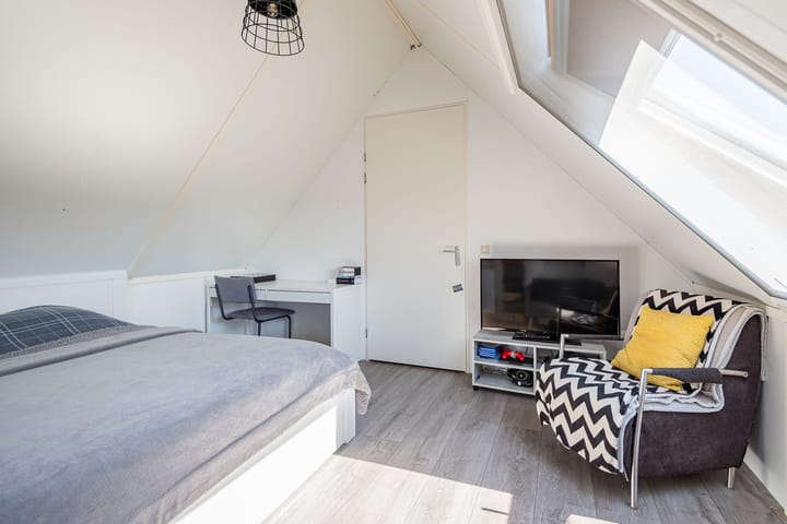 Foto 36 van Herman van Velzenstraat 21