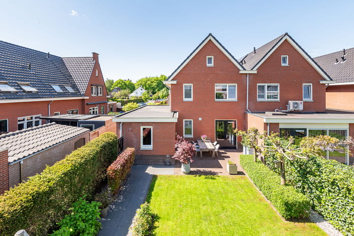 Foto 43 van Herman van Velzenstraat 21