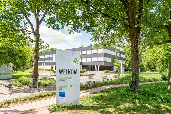 Foto 53 van Herman van Velzenstraat 21