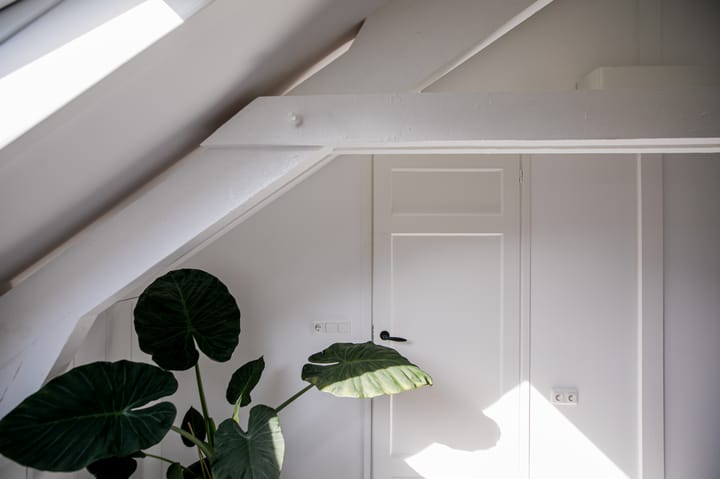 Photo 43 of Voogdijstraat 12