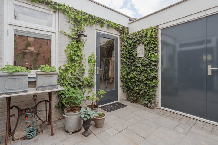 Photo 43 of Emmaweg 17