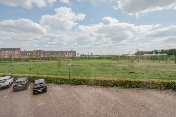 Photo 49 of Emmaweg 17