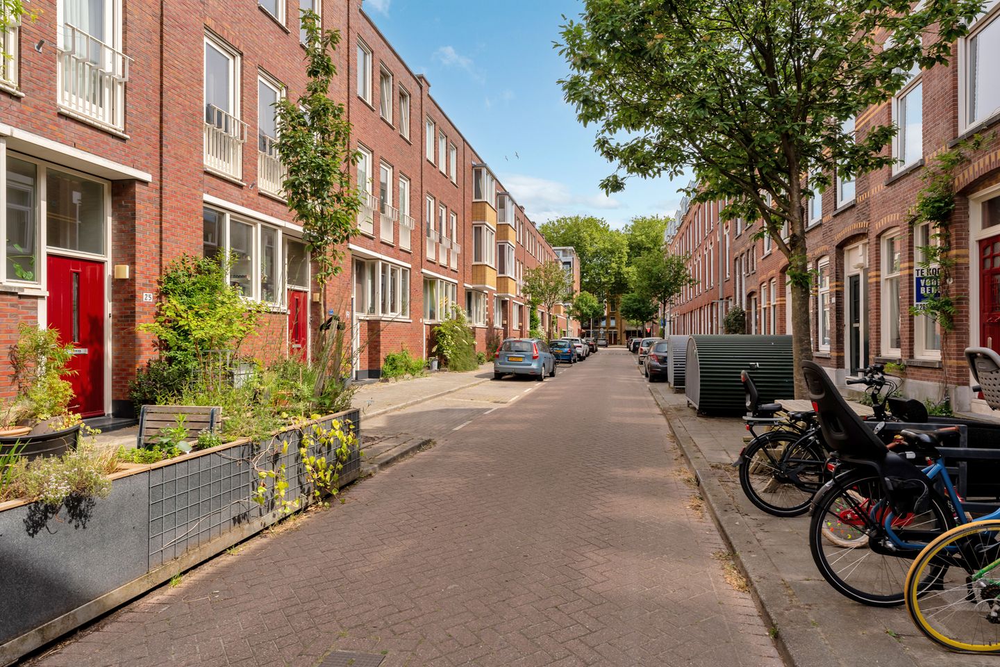 Foto 1 van Zestienhovenstraat 21