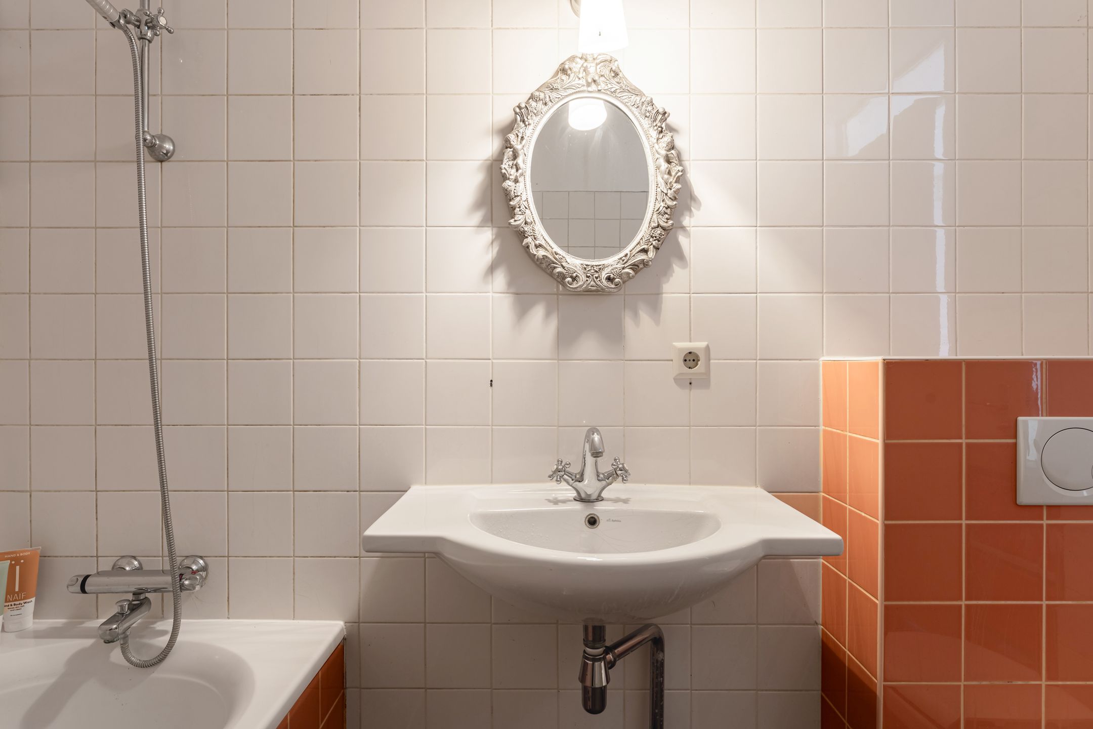 Foto 24 van Zestienhovenstraat 21