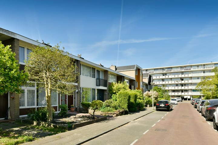 Foto 28 van Maarten Lutherweg 274