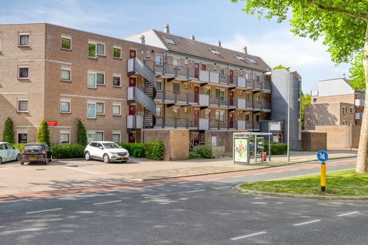 Bekijk foto van Albert Camus-erf 22