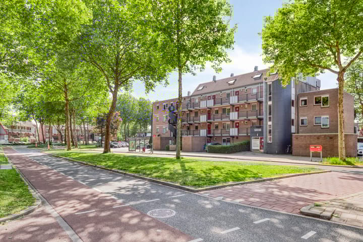 Foto 2 van Albert Camus-erf 22