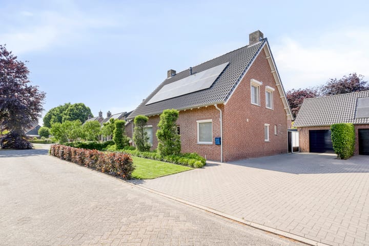 Photo 1 of Engelbertplein 3