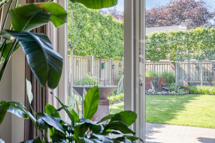 Photo 9 of Engelbertplein 3