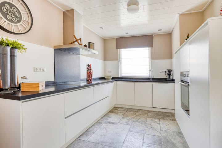 Photo 12 of Engelbertplein 3