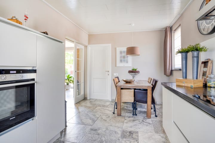 Photo 13 of Engelbertplein 3