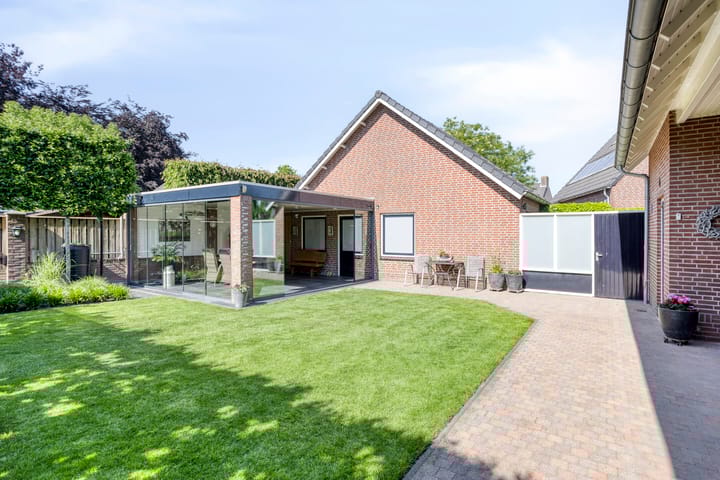 Photo 31 of Engelbertplein 3