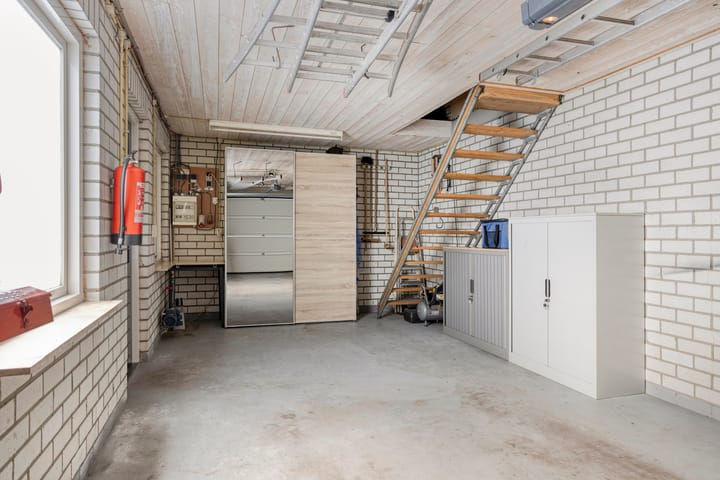 Photo 36 of Engelbertplein 3