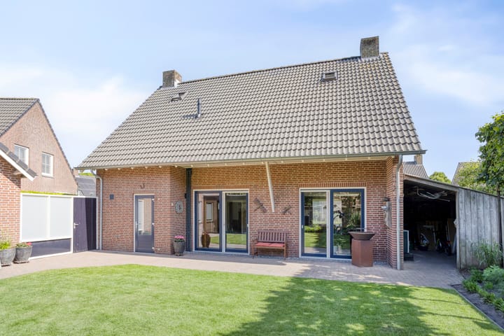 Photo 37 of Engelbertplein 3