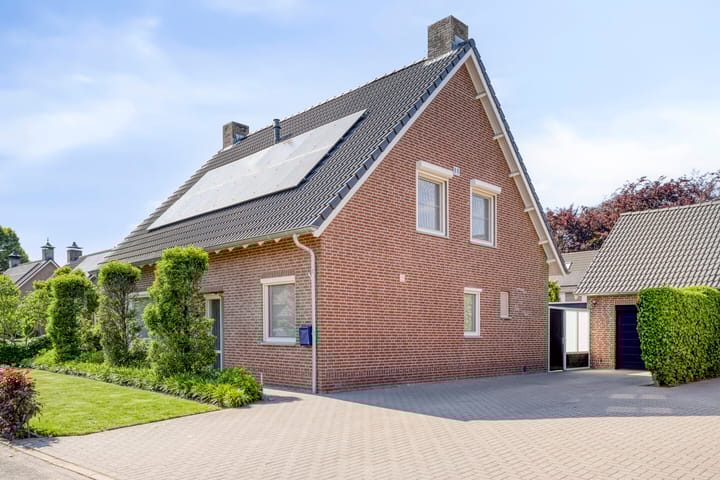 Photo 38 of Engelbertplein 3