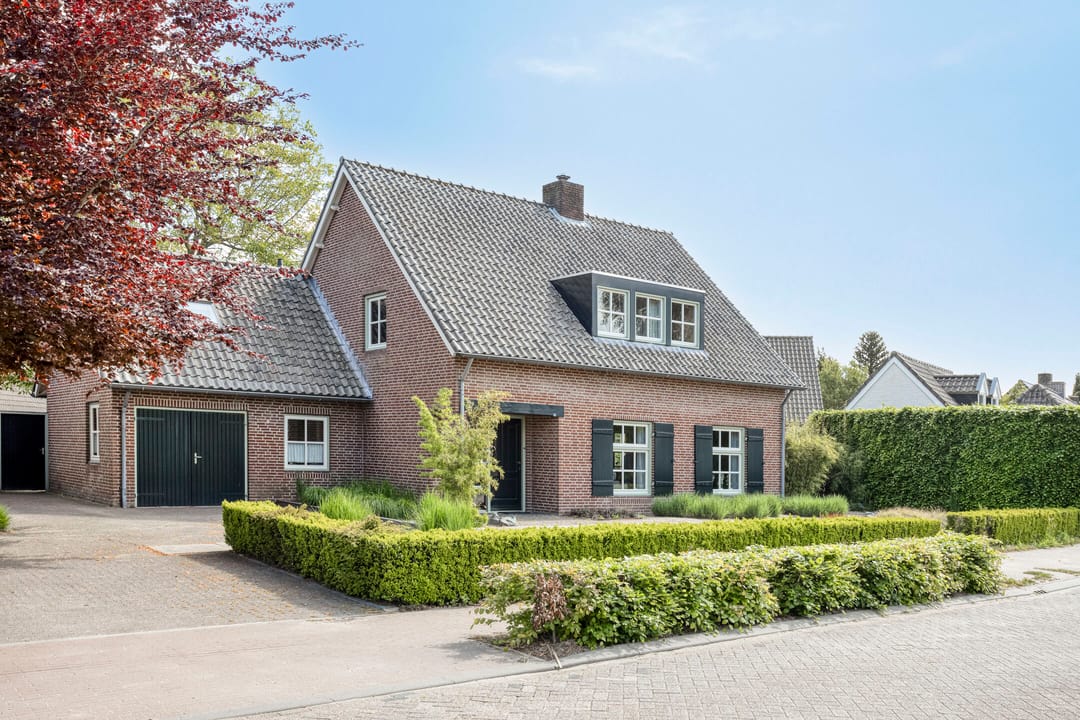 Photo 1 of Roderweg 25