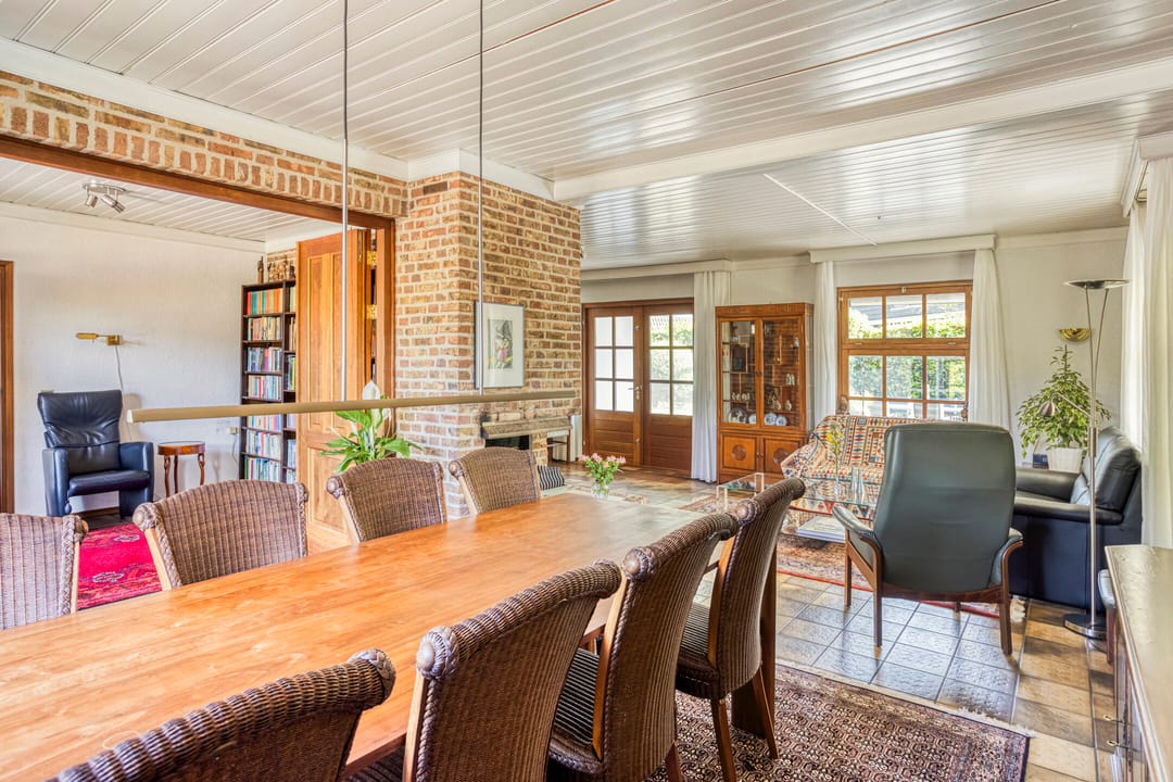 Photo 2 of Roderweg 25