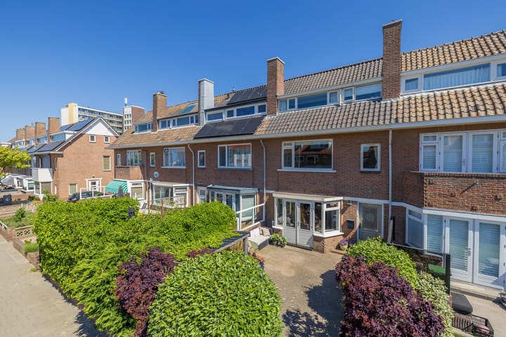 Foto 1 van Quarles van Uffordstraat 102