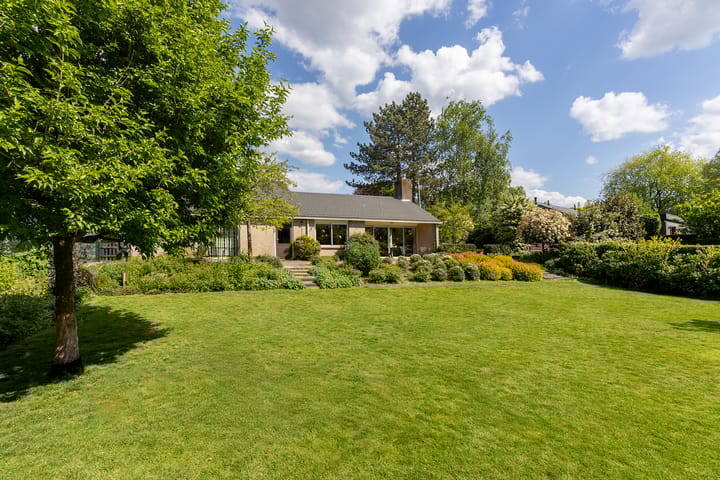 Foto 41 van Anna van Burenlaan 12