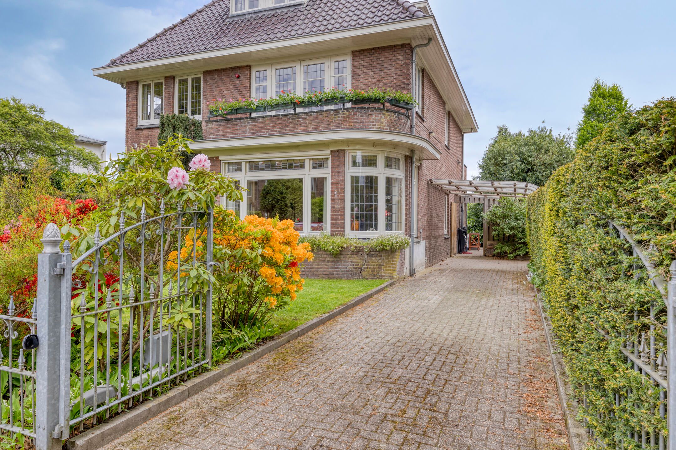 Foto 3 van Van der Duyn van Maasdamlaan 4