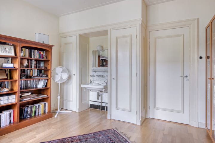 Foto 33 van Van der Duyn van Maasdamlaan 4