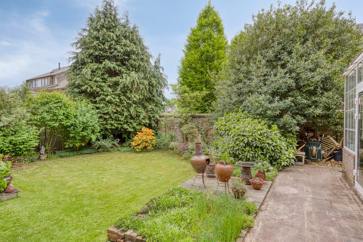 Foto 48 van Van der Duyn van Maasdamlaan 4