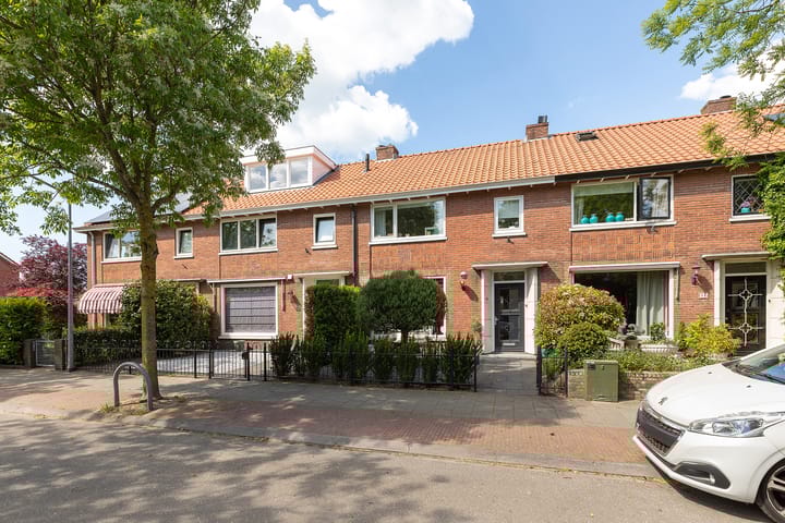 Foto 1 van Van Kretschmar van Veenlaan 50