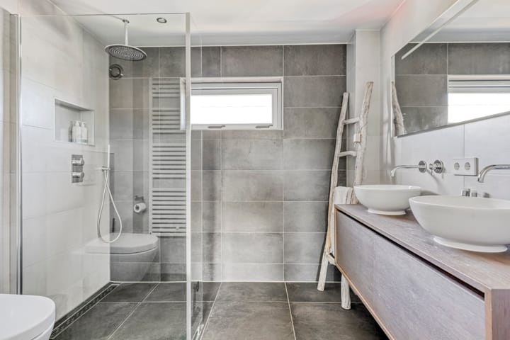 Foto 21 van Bisschop Romerostraat 132