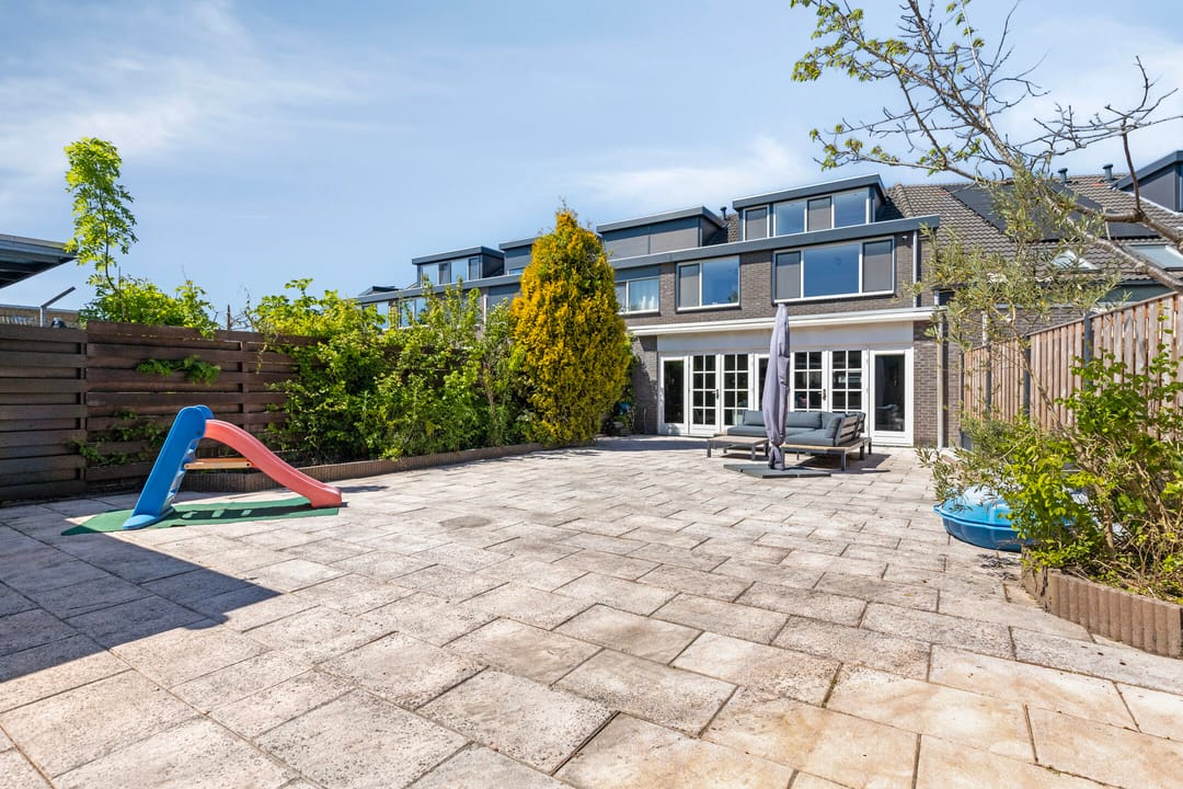 Foto 37 van Bisschop Romerostraat 132