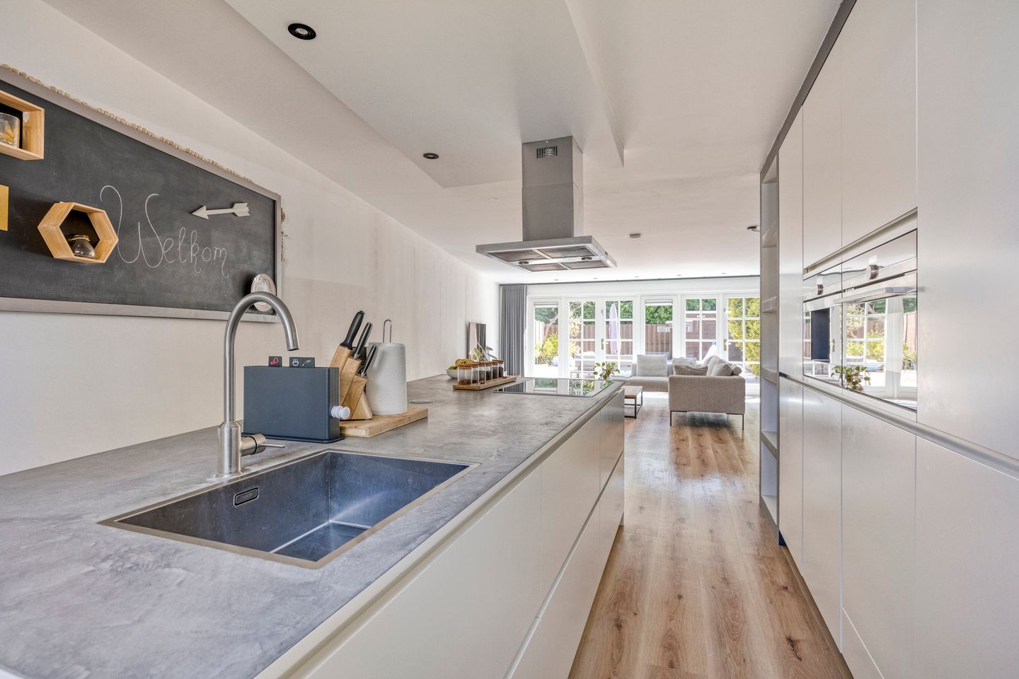 Foto 19 van Bisschop Romerostraat 132