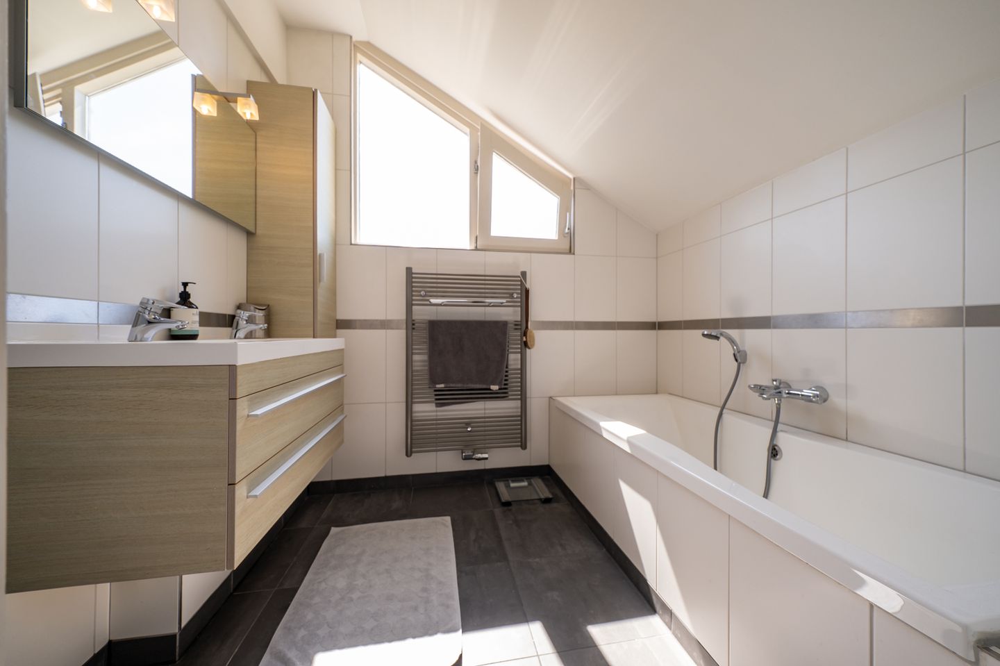 Foto 19 van Briljant 10