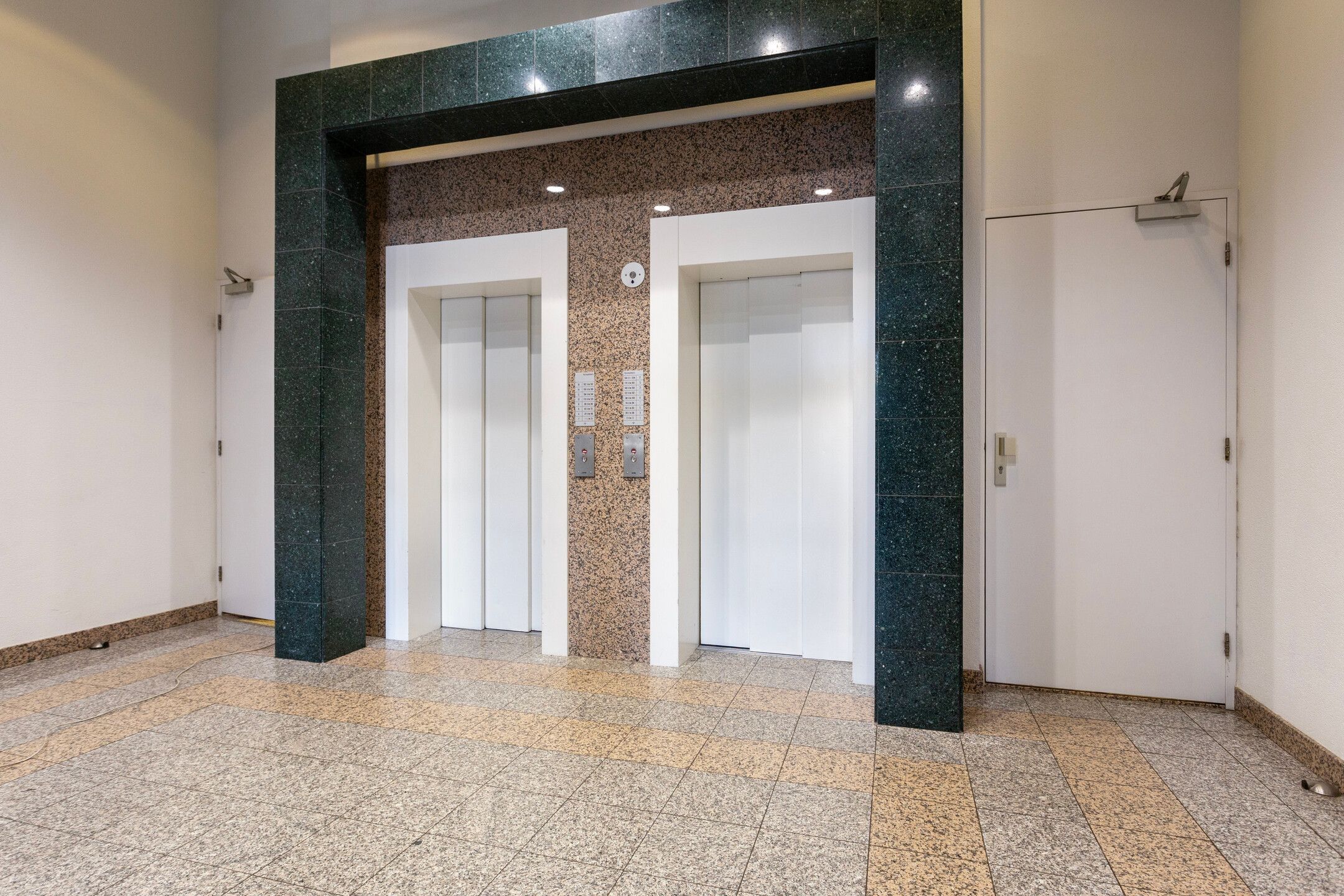 Photo 24 of Van Weerden Poelmanlaan 26