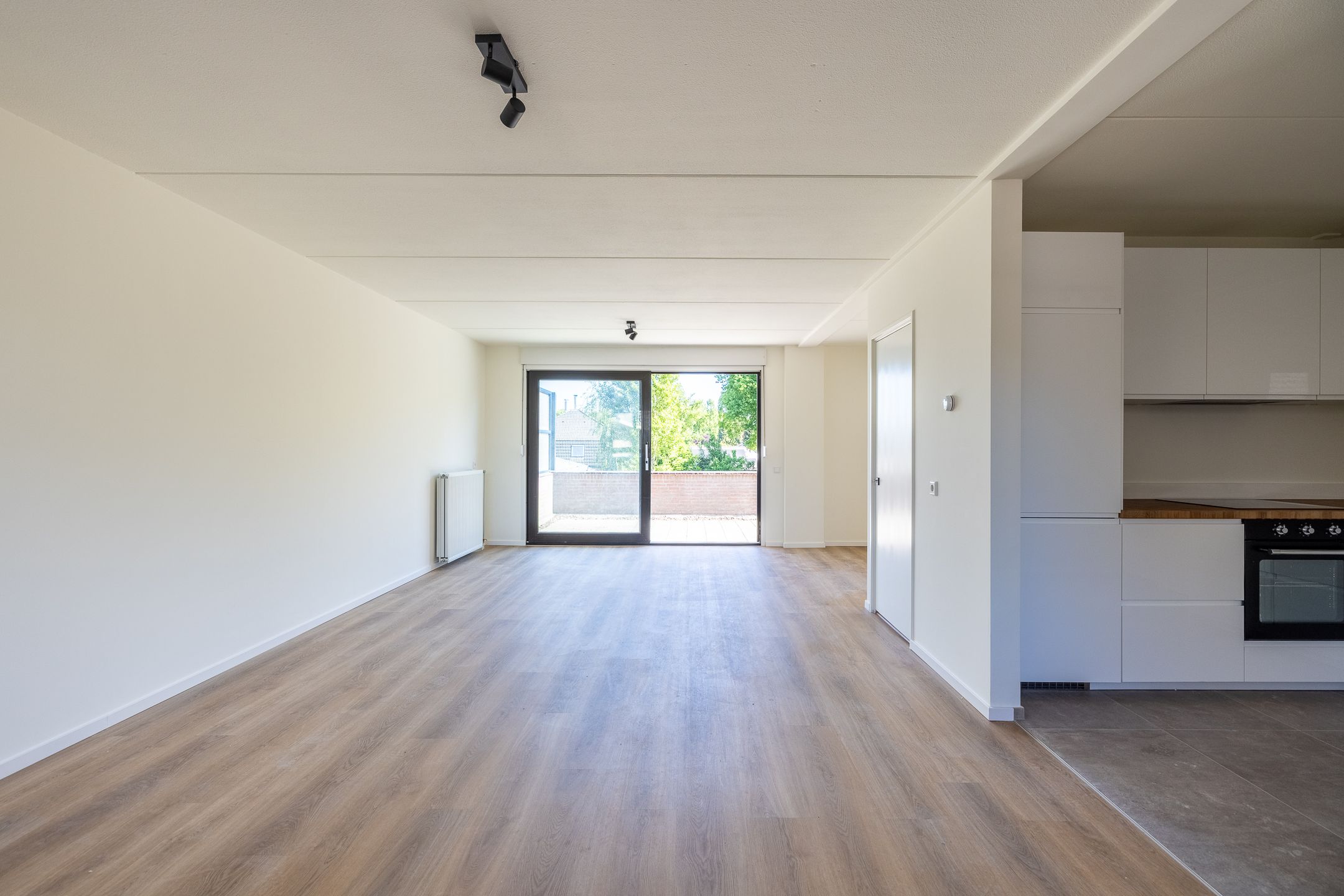 Photo 9 of Grotestraat 13-A