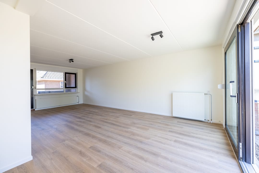 Photo 11 of Grotestraat 13-A