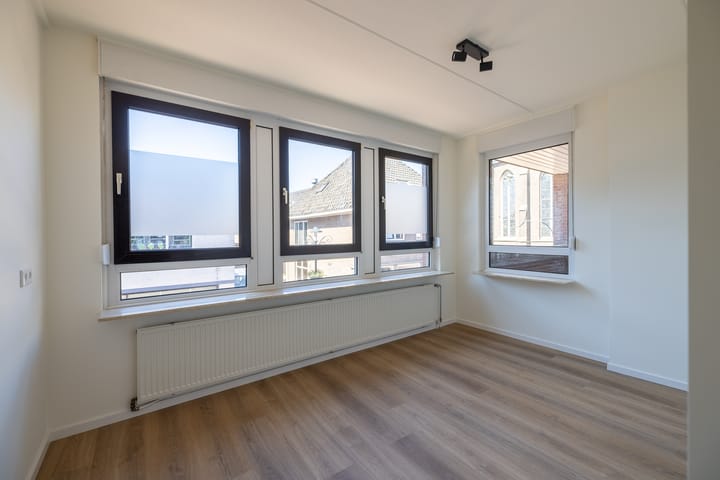 Foto 17 van Grotestraat 13-A