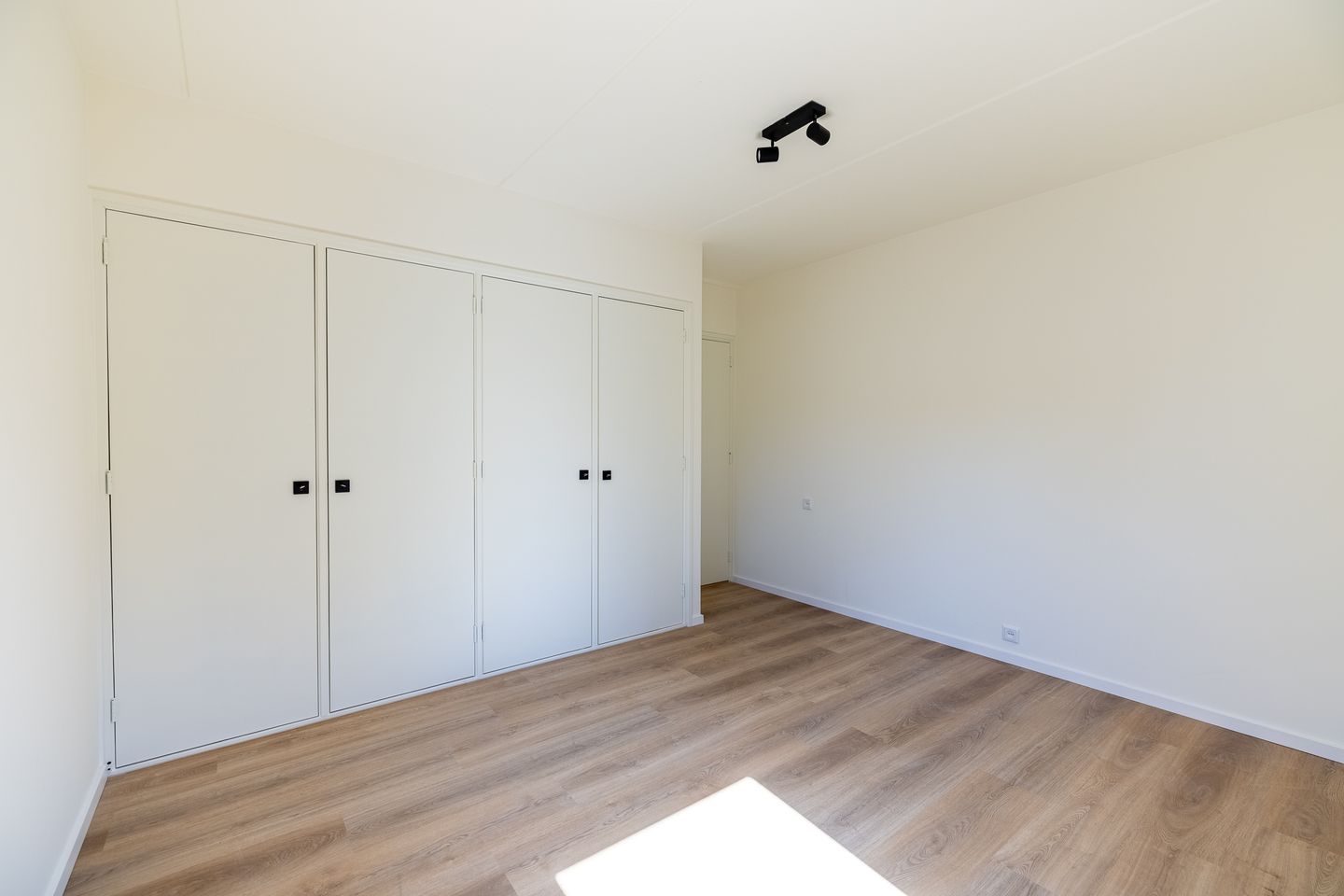 Photo 20 of Grotestraat 13-A