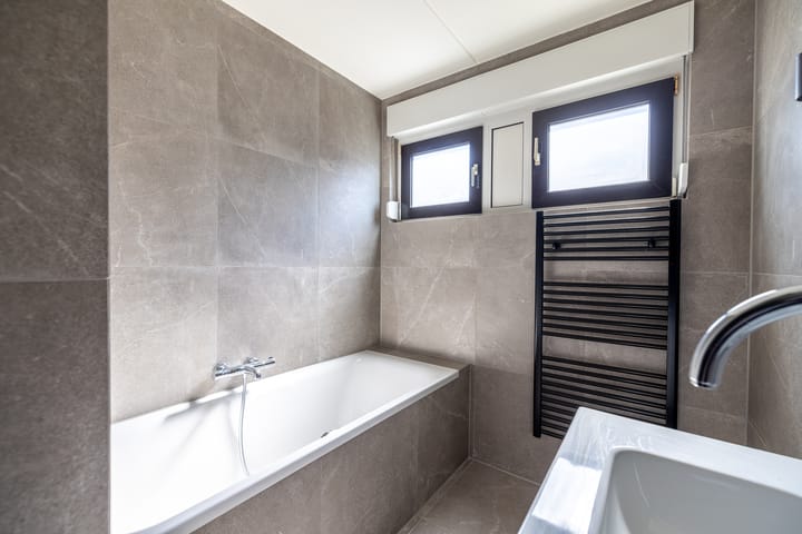 Foto 26 van Grotestraat 13-A