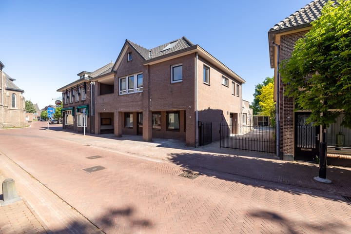 Foto 37 van Grotestraat 13-A