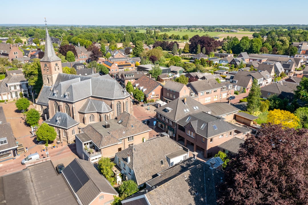 Photo 43 of Grotestraat 13-A