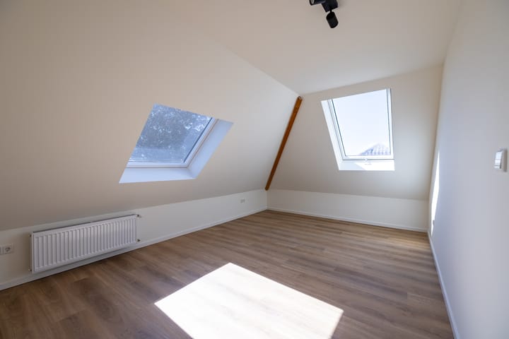 Foto 19 van Grotestraat 13-B