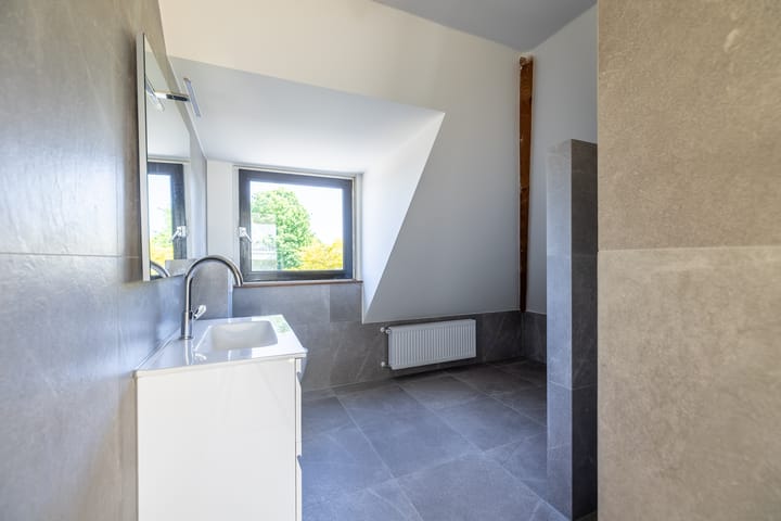 Foto 22 van Grotestraat 13-B