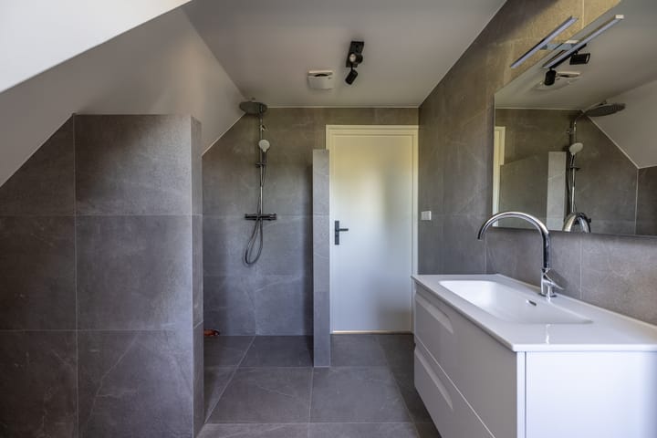 Foto 26 van Grotestraat 13-B