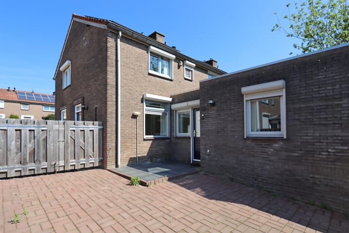 Foto 8 van van Nispenstraat 52