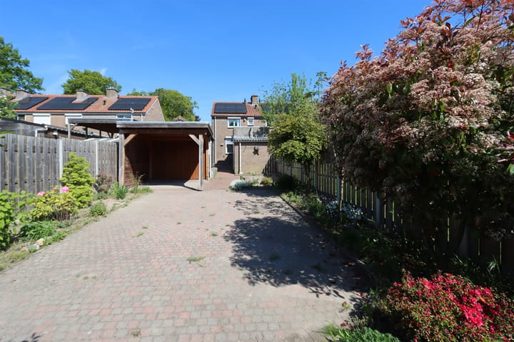 Foto 13 van van Nispenstraat 52