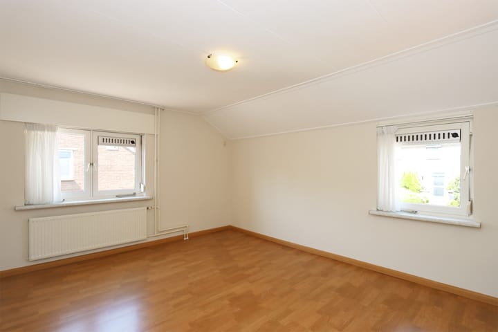 Foto 23 van van Nispenstraat 52