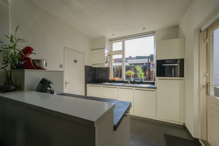 Foto 13 van Oranje Nassaulaan 50