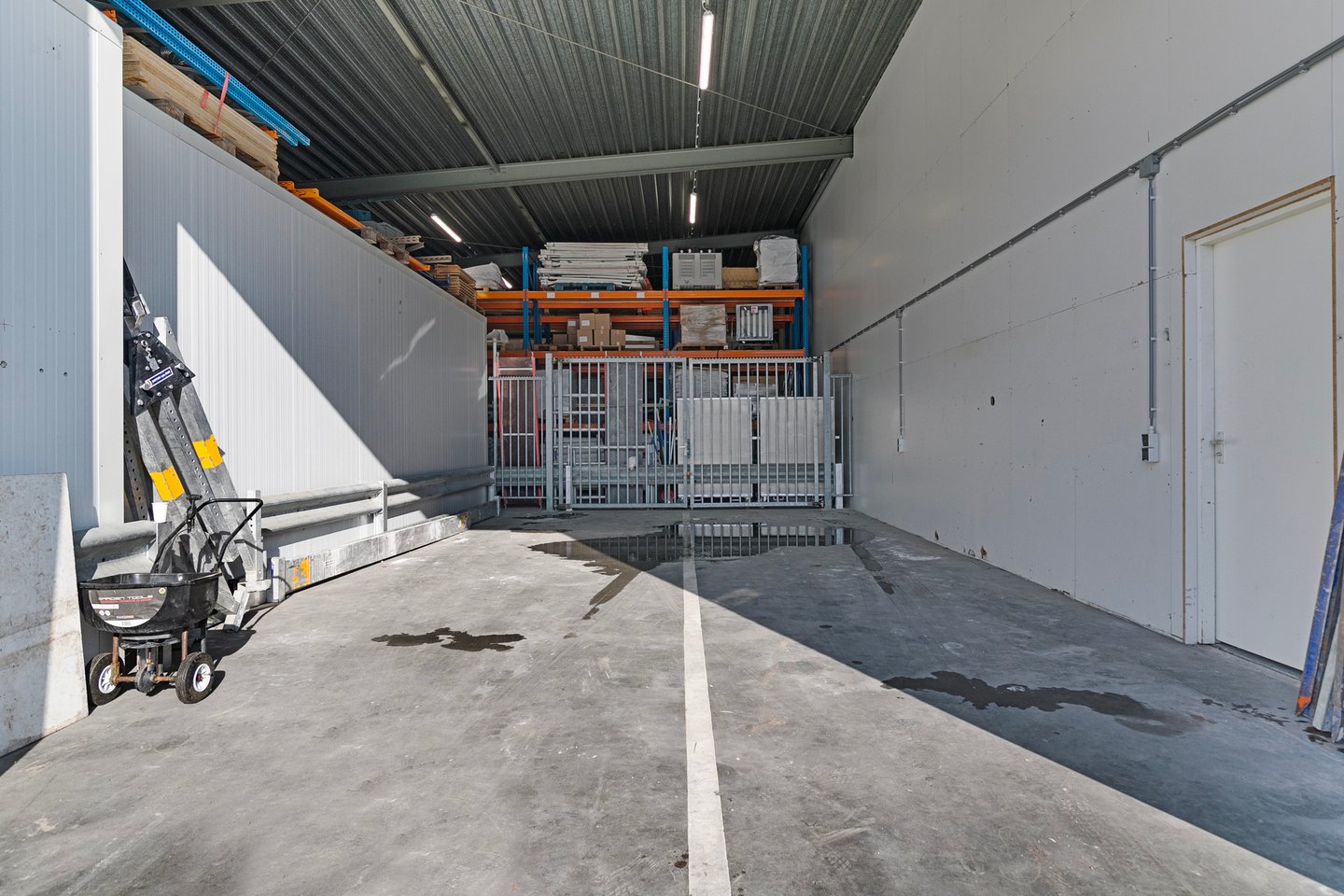 View photo 2 of Klompenmakersweg 12