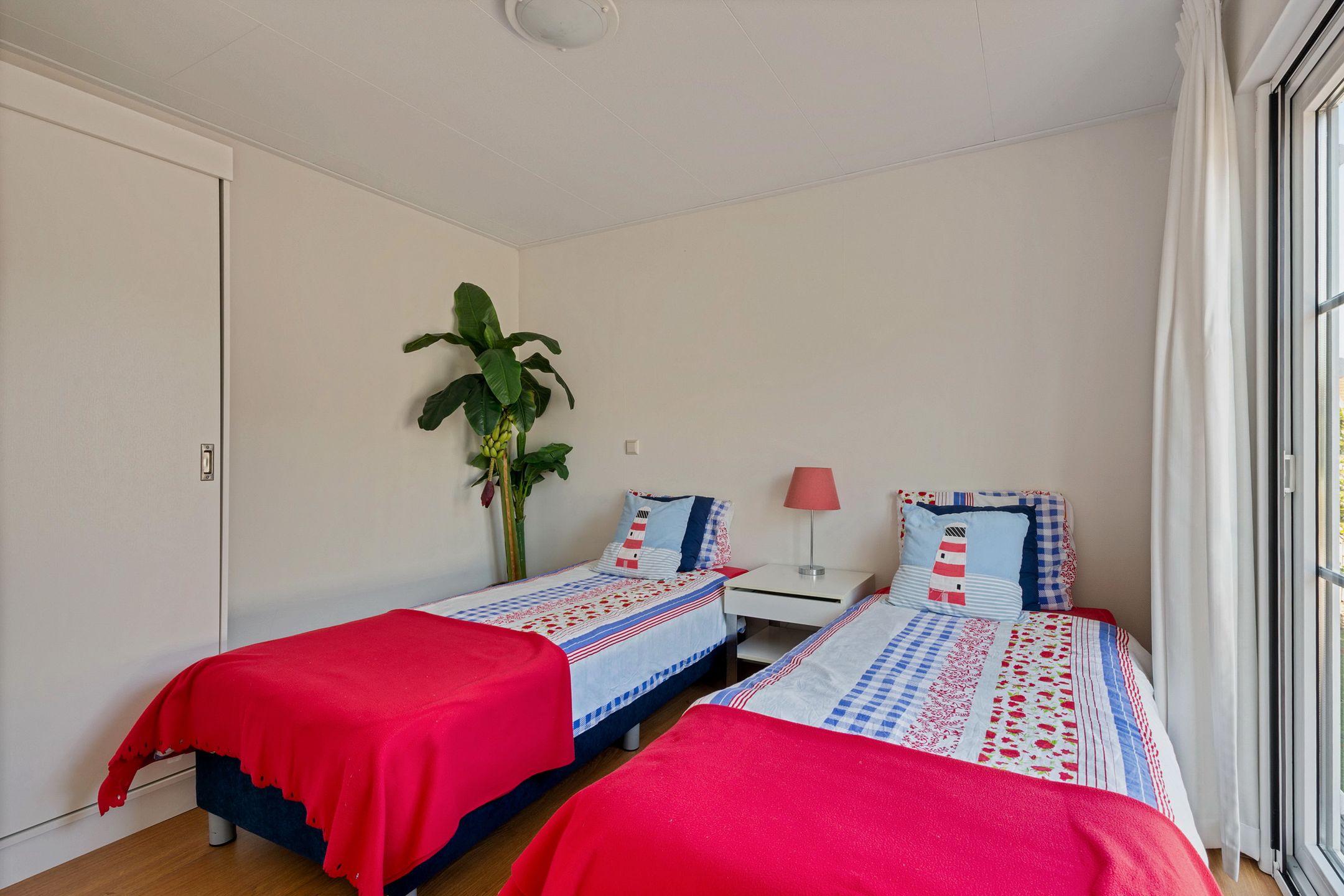 Foto 27 van Bloklaan 22-AWT05