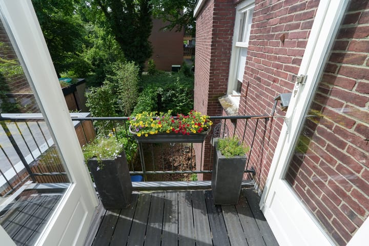 Photo 11 of Ruisdaelstraat 28